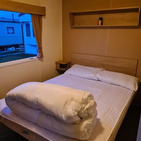 Cosy, Family Caravan Near The Beach Clacton-on-Sea Exterior foto
