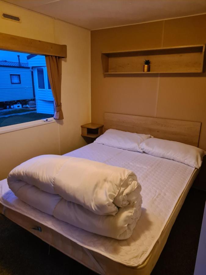 Cosy, Family Caravan Near The Beach Clacton-on-Sea Exterior foto